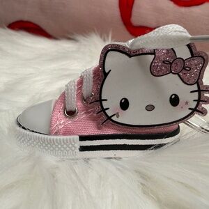 Keychain Hello Kitty Pink and White Sneaker 👟 Retro 80s